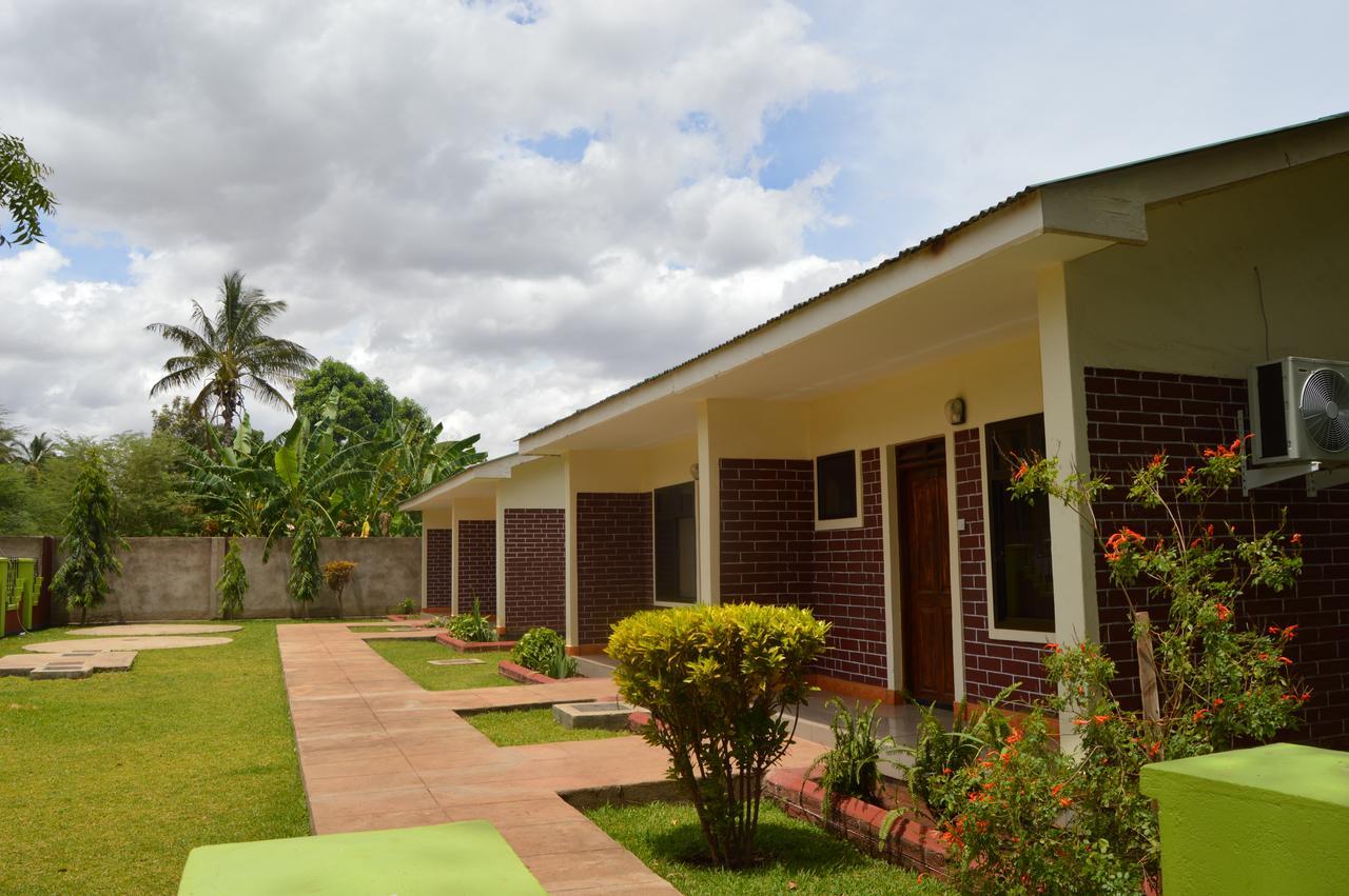 Twiga Lodge And Campsite Mto wa Mbu Buitenkant foto