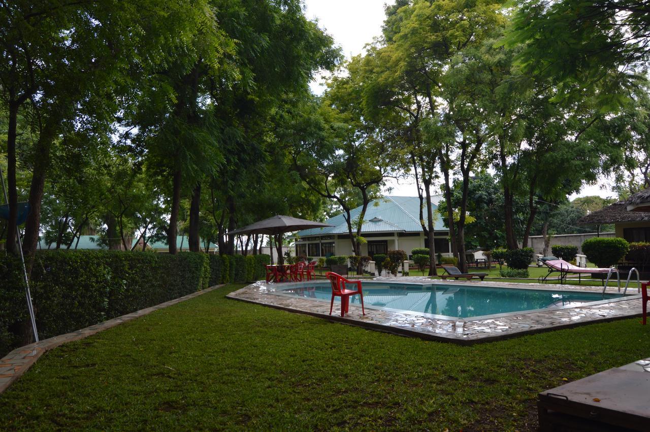 Twiga Lodge And Campsite Mto wa Mbu Buitenkant foto