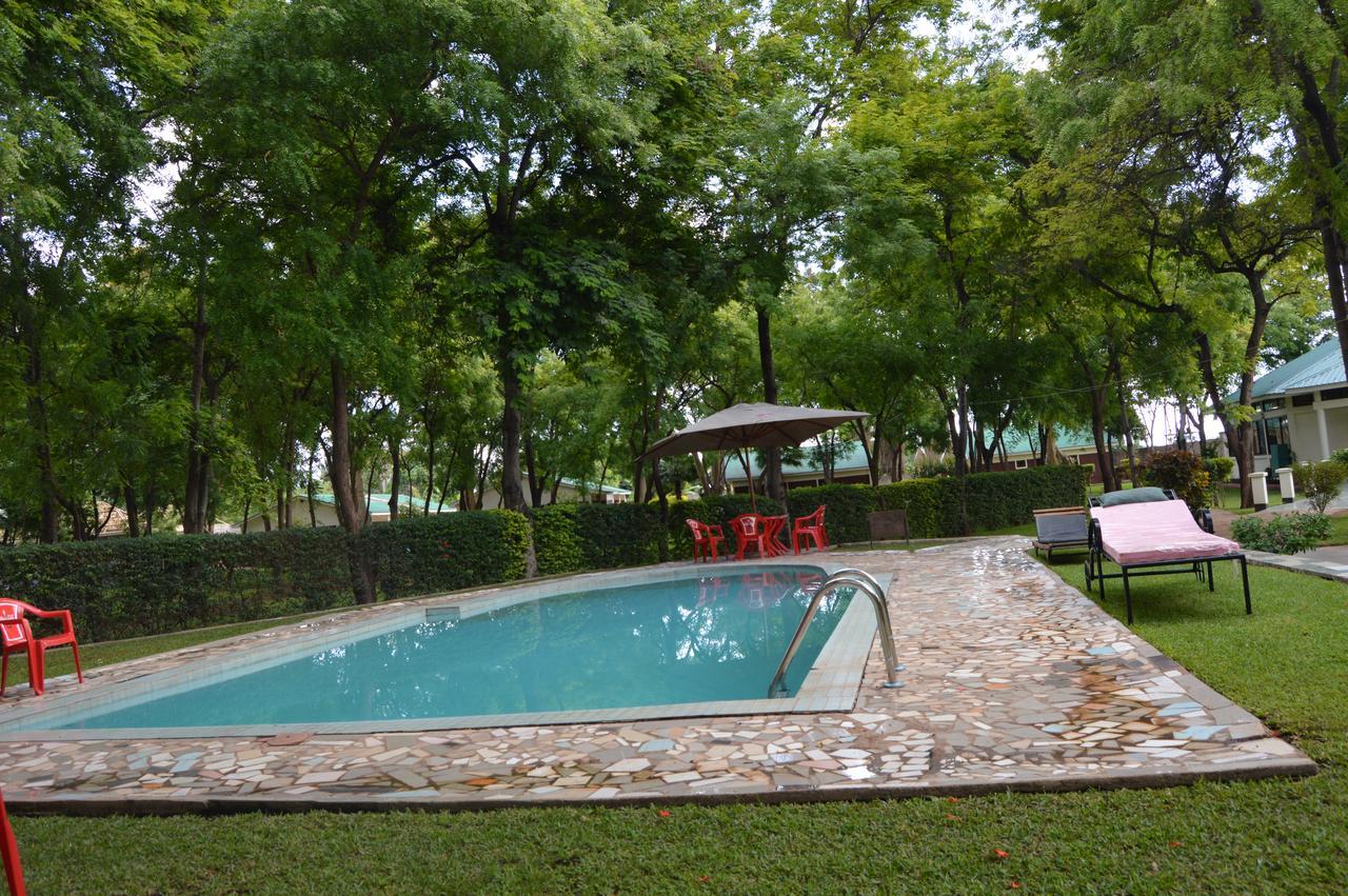 Twiga Lodge And Campsite Mto wa Mbu Buitenkant foto