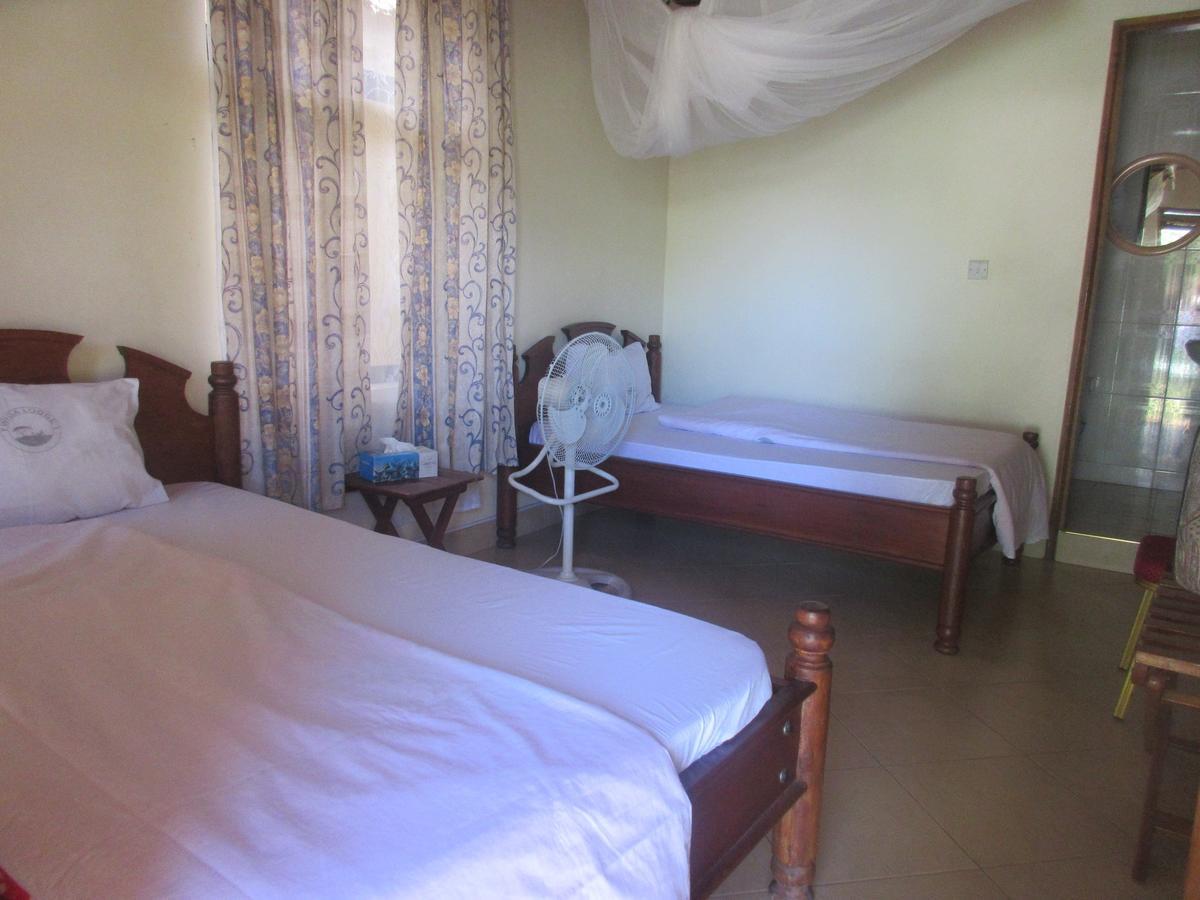Twiga Lodge And Campsite Mto wa Mbu Buitenkant foto