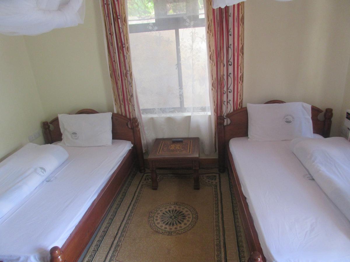 Twiga Lodge And Campsite Mto wa Mbu Buitenkant foto